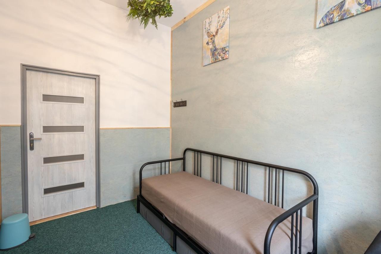 Hostel 33 Вроцлав Экстерьер фото